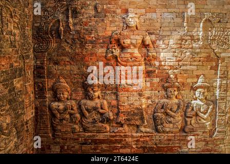 Image de la déesse hindoue Lakshmi dans le temple Prasat Kravan. Angkor Thom. Cambodge Banque D'Images