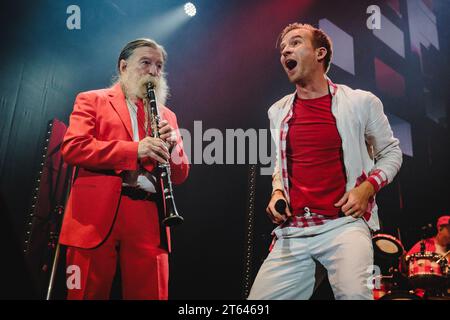 Zürich, Suisse. 28 octobre 2023. Le groupe suisse Stubete Gäng donne un concert live lors de la Die grosse Schlagerparty 2023 au Hallenstadion à Zürich. (Crédit photo : Gonzales photo - Tilman Jentzsch). Banque D'Images