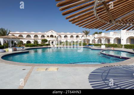 Piscine, Canyon Hotel, South Dahab, Sinaï, Ägypten Banque D'Images