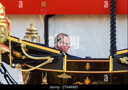 Marcus Jones MP (contrôleur de la maison) quittant le Parlement la première ouverture d'État du Parlement du roi Charles en tant que roi. 7 novembre 2023 Banque D'Images