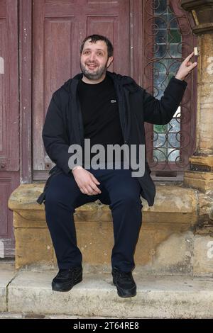 Sarlat, France. 08 novembre 2023. Karim Leklou assiste au photocall 'Vincent doit mourir' lors du 32e Festival du film de Sarlat - jour 2 le 08 novembre 2023 à Sarlat, France. Photo de Nasser Berzane/ABACAPRESS.COM crédit : Abaca Press/Alamy Live News Banque D'Images