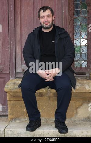 Sarlat, France. 08 novembre 2023. Karim Leklou assiste au photocall 'Vincent doit mourir' lors du 32e Festival du film de Sarlat - jour 2 le 08 novembre 2023 à Sarlat, France. Photo de Nasser Berzane/ABACAPRESS.COM crédit : Abaca Press/Alamy Live News Banque D'Images