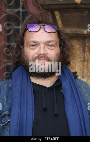Sarlat, France. 08 novembre 2023. Stephan Castang assiste au photocall 'Vincent doit mourir' lors du 32e Festival du film de Sarlat - jour 2 le 08 novembre 2023 à Sarlat, France. Photo de Nasser Berzane/ABACAPRESS.COM crédit : Abaca Press/Alamy Live News Banque D'Images