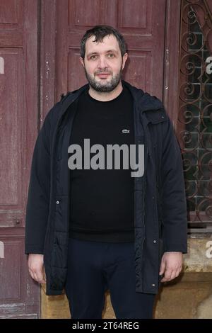 Sarlat, France. 08 novembre 2023. Karim Leklou assiste au photocall 'Vincent doit mourir' lors du 32e Festival du film de Sarlat - jour 2 le 08 novembre 2023 à Sarlat, France. Photo de Nasser Berzane/ABACAPRESS.COM crédit : Abaca Press/Alamy Live News Banque D'Images