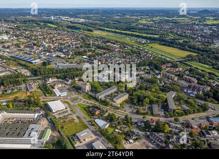 Vue aérienne, Bismarckstraße rond-point avec pistes cyclables rouges, Am Holzplatz, Paul-Spiegel-Berufskolleg, conseil municipal de Dorsten, Cornelia Funke Tree ho Banque D'Images