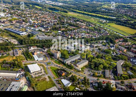 Vue aérienne, Bismarckstraße rond-point avec pistes cyclables rouges, Am Holzplatz, Paul-Spiegel-Berufskolleg, conseil municipal de Dorsten, Cornelia Funke Tree ho Banque D'Images