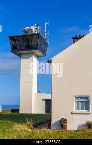 Phare de Ferris point, Island Magee, comté d'Antrim, Irlande du Nord, Royaume-Uni Banque D'Images