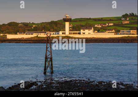 Phare de Ferris point, Island Magee, comté d'Antrim, Irlande du Nord, Royaume-Uni Banque D'Images