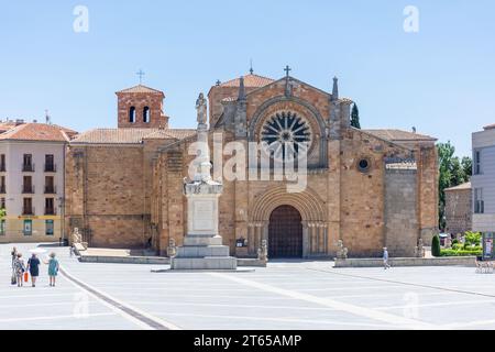 Paroisse de St. Pierre l'Apôtre (Iglesia de San Pedro Apóstol), Plaza de Santa Teresa de Jesus, Ávila, Castille-et-León, Royaume d'Espagne Banque D'Images