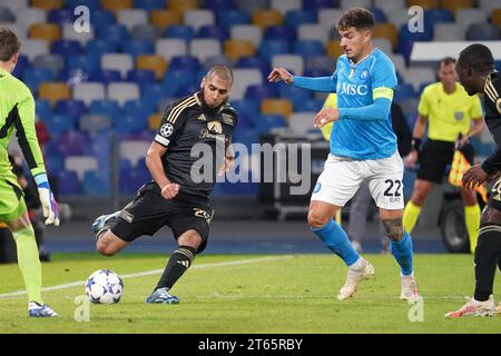 Naples, Italie. 08 novembre 2023. Naples, Italie, 8 novembre 2023 : Aissa Laidouni (29 FC Union Berlin) défie Giovanni Di Lorenzo (22 Napoli) lors du match de Ligue des Champions entre SSC Napoli et Union Berlin au Stadio Diego Armando Maradona le 8 novembre 2023 à Naples, Italie (Foto Mosca/SPP) crédit : SPP Sport presse photo. /Alamy Live News Banque D'Images