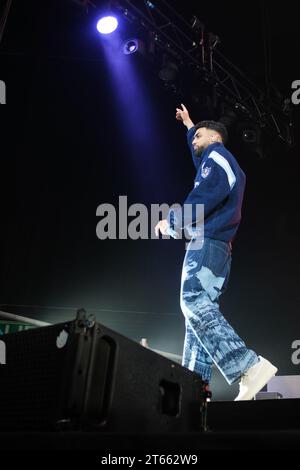 le chanteur portoricain jay wheeler se produit lors du concert de tournée mondiale emociones au wizcenter de madrid 8 novembre 2023 espagne Banque D'Images