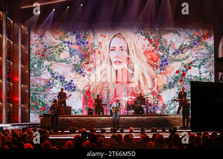 Nashville, États-Unis. 08 novembre 2023. Cody Johnson se produit lors de la 57e cérémonie annuelle des CMA Awards au Bridgestone Arena de Nashville, Tennessee, le mercredi 8 novembre 2023. Photo de John Angelillo/UPI crédit : UPI/Alamy Live News Banque D'Images