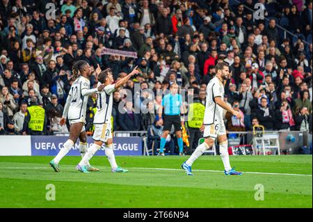 Madrid, Madrid, Espagne. 8 novembre 2023. Brahim Diaz (Real Madrid) célèbre son but avec ses coéquipiers Eduardo Camavinga (Real Madrid) et Nacho Fernandez (Real Madrid) lors du match de football de l'UEFA Champions League entre le Real Madrid et Braga disputé au stade Bernabeu le 08 novembre 2023 à Madrid, Espagne (crédit image : © Alberto Gardin/ZUMA Press Wire) À USAGE ÉDITORIAL SEULEMENT! Non destiné à UN USAGE commercial ! Banque D'Images