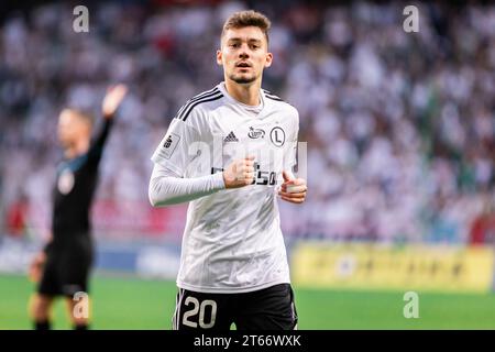 Varsovie, Pologne. 29 octobre 2023. Ernest Muci de Legia vu lors du match polonais PKO Ekstraklasa League entre Legia Warszawa et PGE FKS Stal Mielec au Maréchal Jozef Pilsudski Legia de Varsovie. Score final ; Legia Warszawa 1:3 PGE FKS Stal Mielec. Crédit : SOPA Images Limited/Alamy Live News Banque D'Images