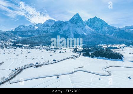 La belle région hivernale autour de Lermoos et Ehrwald dans le Tyrol d'en haut Banque D'Images