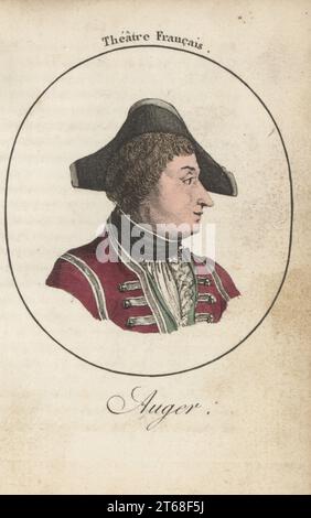 Francois Augé ou Auger, acteur français ayant joué à la Comédie française, 1763-1782. En chapeau bicorne et uniforme militaire avec manteau froissé. Vis sans fin. Théâtre Français. Gravure sur stipple coloriée à la main d'après Jacques Grasset Saint-Sauveur de acteurs et actrices Celebres, acteurs et actrices célèbres, Libraire chez Latour, Paris, 1808. Banque D'Images