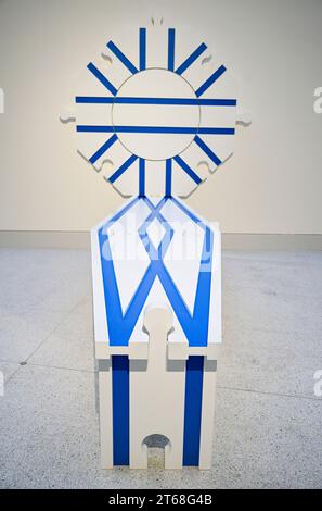 Prague, République tchèque. 09 novembre 2023. Le projet d'exposition de Milena Dopitova Even ODD photographié au Palais des expositions, Galerie nationale de Prague, République tchèque, le 9 novembre 2023. Le projet qui a été créé en 2022 à Bruxelles, Belgique, est dédié à la présidence tchèque du Conseil de l'Union européenne, le projet traite de la question de la solidarité en tant que concept fondamental de l'Europe. Crédit : Roman Vondrous/CTK photo/Alamy Live News Banque D'Images