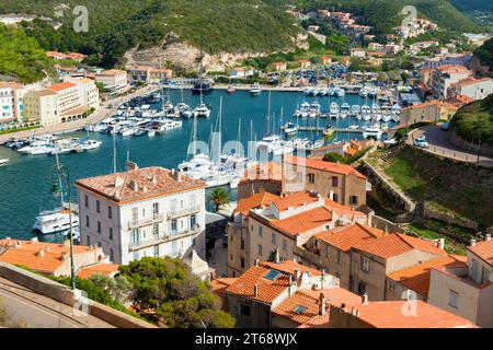 Vue aérienne du port de Bonifacio, Corse, France. Banque D'Images