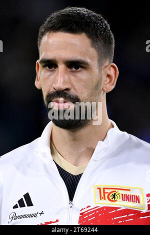 Rani Khedira, du FC Union Berlin, se penche sur le match de football du groupe C de la Ligue des Champions entre le SSC Napoli et le FC Union Berlin au stade Diego Armando Maradona à Naples (Italie), le 8 novembre 2023. Banque D'Images