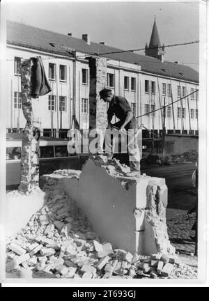 Reconstruction du centre-ville de Potsdam. work.rubble. guerre. destruction. historique. RDA. Photo : MAZ/Herbert Dörries, 11.11.1957 [traduction automatique] Banque D'Images