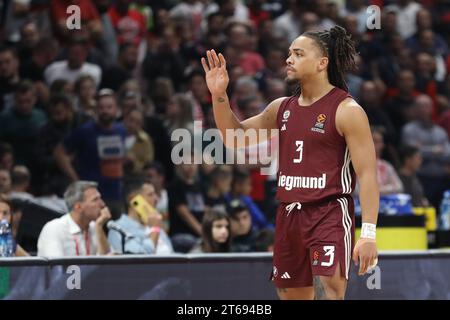 Belgrade, Serbie, 2 novembre 2023. Carsen Edwards du FC Bayern Munich réagit lors du match de Turkish Airlines Euroleague 2023/2024 entre Crvena Zvezda Meridianbet Belgrade et le FC Bayern Munich au Aleksandar Nikolic Hall de Belgrade, Serbie. 2 novembre 2023. Crédit : Nikola Krstic/Alamy Banque D'Images