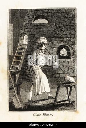 Souffleur de verre en tablier et chapeau soufflant une bouteille de verre sur un tabouret devant un four à briques ou un four à petites fenêtres dans une usine. Gravure sur bois tirée du Book of English Trades, or Library of Useful Arts, F.C.& J. Rivington, Londres, 1821. Banque D'Images