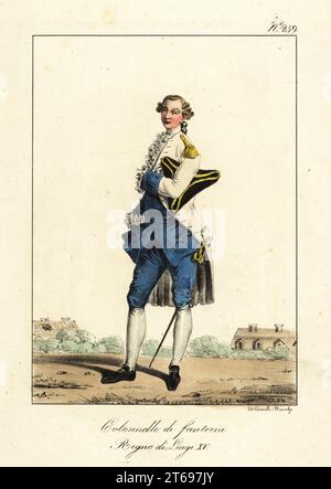 Colonel de l'infanterie française, époque du roi Louis XV, 1723-1774. En perruque, manteau blanc avec épaulettes dorées, veste et culottes bleues, chaussures à boucle, avec tricorne et épée. Colonel d'infanterie. Régne de Louis XV Lithographie coloriée à la main de Lorenzo Bianchi et Domenico Cuciniello d'après Hippolyte Lecomte de Costumi civili e militari della monarchia francese dal 1200 al 1820, Naples, 1825. Édition italienne des costumes civils et militaires Lecomtes de la monarchie française de 1200 à 1820. Banque D'Images