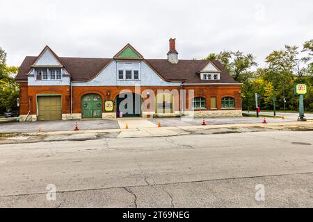 Le quartier Pullman de Chicago est gentrifiant depuis la fin du 20e siècle. De nombreux résidents sont impliqués dans la restauration de leurs propres maisons et dans des projets dans tout le quartier. Chicago, Illinois, États-Unis Banque D'Images