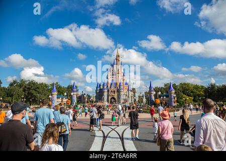 Château de Cendrillon au bout de main Street dans le Magic Kingdom à Walt Disney World, Orlando, Floride Banque D'Images