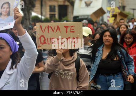 CUENCA-PLANTON-por ABIGAL DESAPARECIDA Cuenca, Ecuador 9 de noviembre de 2023 Decenas de estudiantes de la Universidad de Cuenca salieron la manana de hoy para exigir la busqueda de Abigail Supligüicha Carchi, de 19 anos de edad. El planton inicio desde las instalaciones de la universidad, recorrio algunas calles y llego hasta los exteriores de la Gobernacion del Azuay. foto Boris Romoleroux/API. SOI-CUENCA-PLANTON-PORABIGALDESAPARECIDA-bc68fdc4eb375e2a2d8ca7d6267b5db8 *** CUENCA PLANTON POUR DISPARU ABIGAL Cuenca, Équateur 9 novembre 2023 des dizaines d'étudiants de l'Université de Cuenca sont venus Banque D'Images