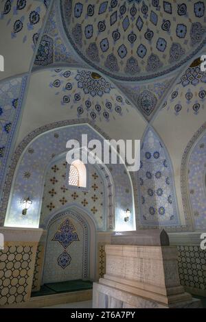 Shahrisabz, Ouzbékistan - 5 novembre 2023 : la mosquée Kok Gumbaz à Shahrisabz, Ouzbékistan. Banque D'Images