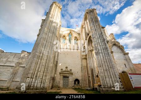SAINT WANDRILLE, FRANCE - août Circa, 2020. Bâtiment avec quelques ruines du monastère de saint Condedus moine, détruit pendant la guerre mondiale de 1944 à Norm Banque D'Images