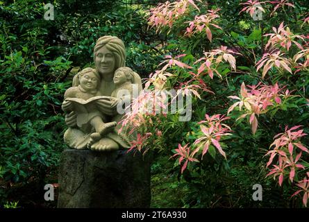 Sculpture de la paix, Big Rock Garden Park, Bellingham, Washington Banque D'Images