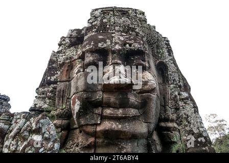 Extérieur du temple du Bayon aux visages gargantuesques, Angkor Thom, Angkor, Cambodge, Asie Banque D'Images