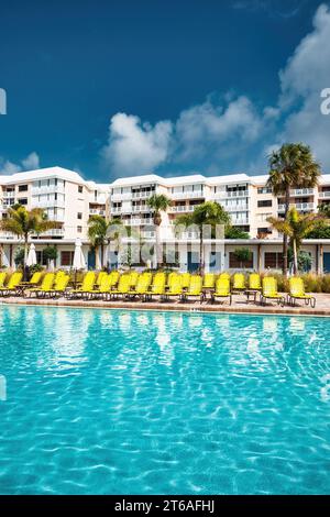 Hôtel et piscine à St Pete Beach, Floride, Etats-Unis Banque D'Images