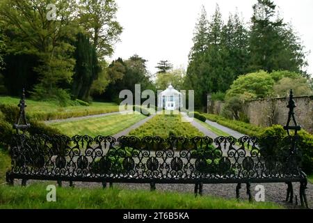 Banc dans le parc, Woodstock Gardens et Arboretum Banque D'Images