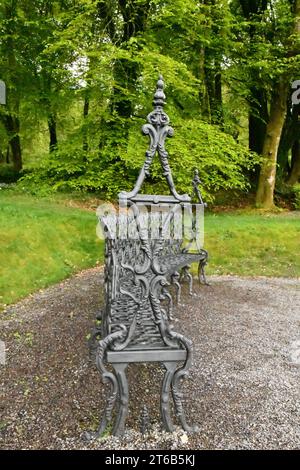 Banc dans le parc, Woodstock Gardens et Arboretum Banque D'Images