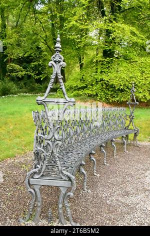 Banc dans le parc, Woodstock Gardens et Arboretum Banque D'Images