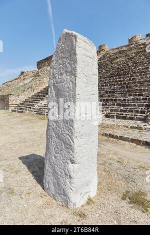 Les superbes ruines perchées de Monte Alban, l'ancienne capitale zapotèque Banque D'Images