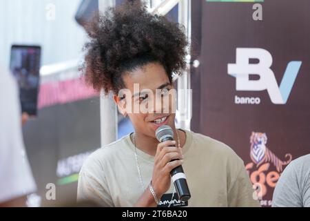 Recife, Brésil. 09 novembre 2023. PE - Recife - 09/11/2023 - STU COLLECTIVE - le matin de ce jeudi (09), jour de formation libre, la conférence de presse a eu lieu à la patinoire de skateboard sur Rua da Aurora, dans la région centrale de Recife (PE). Avec le maire de Recife, Joao Campos, les athlètes, Pamela Rosa, Dora Varela, Mayte pires, les athlètes Augusto Akio, Marcelo Batista, Lucas Rabelo et Paraskaters og de Souza, ont également participé. Photo : Rafael Vieira/AGIF crédit : AGIF/Alamy Live News Banque D'Images