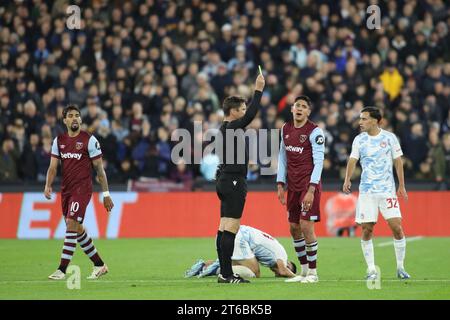 Londres, Royaume-Uni. 09 novembre 2023. Londres, Angleterre, le 9 novembre 2023 : Edson Álvarez (19 West Ham United) est réservé lors du match de l'UEFA Europa League entre West Ham United et Olympiacos au stade de Londres (Alexander Canillas/SPP) crédit : SPP Sport Press photo. /Alamy Live News Banque D'Images