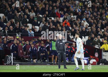 Londres, Royaume-Uni. 09 novembre 2023. Londres, Angleterre, 9 novembre 2023 : David Moyes donne des instructions lors du match de l'UEFA Europa League entre West Ham United et Olympiacos au London Stadium (Alexander Canillas/SPP) Credit : SPP Sport Press photo. /Alamy Live News Banque D'Images