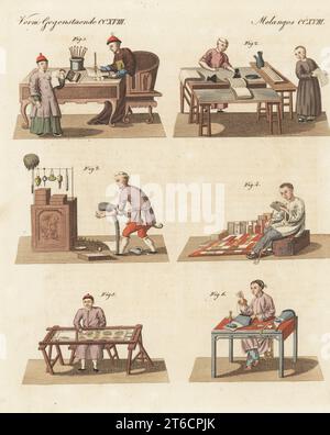 Commerce de la Chine, dynastie Qing, années 1800 Ecrire avec un pinceau à un bureau 1, atelier d'imprimeurs 2, banquier / coupe-monnaie 3, libraire 4, brodeur 5, et femme fabricant de bas 6. Copie d'illustrations d'Antoine Cardon dans la Chine en miniature de Jean Baptiste Joseph Breton, 1811. Gravure sur cuivre colorée à la main de Carl Bertuch's Bilderbuch fur Kinder (Livre d'images pour enfants), Weimar, 1815. Banque D'Images