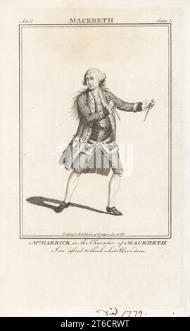 M. Garrick dans le personnage de Macbeth dans Macbeth de William Shakespeare, Drury Lane Theatre, 7 janvier 1744. Dans la perruque, long manteau, gilet, culottes et chaussures à boucle, tenant des poignards. David Garrick, 1717-1779, comédien anglais et directeur de théâtre. Gravure sur plaque de coperplate de l'édition de Shakespeare de John Bell, Londres, 18 janvier 1776. Banque D'Images