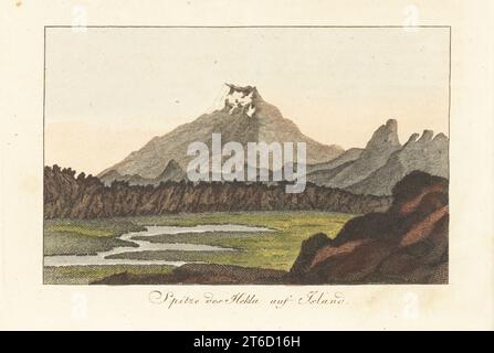 Vue depuis le sud du mont volcanique Hekla, Islande, 1811. Île Spitze der Hekla auf. Copie d'une illustration du géologue écossais sir George Steuart Mackenzie dans ses Voyages dans l'île d'Islande, 1811. Gravure sur cuivre colorée à la main de Carl Bertuch's Bilderbuch fur Kinder (Livre d'images pour enfants), Weimar, 1815. Une encyclopédie pour enfants en 12 volumes illustrée de près de 1 200 planches gravées sur l'histoire naturelle, la science, le costume, la mythologie, etc., publié de 1790 à 1830. Banque D'Images