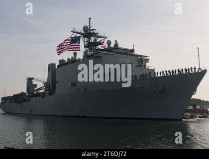 USS fort McHenry Homecoming 121130 Banque D'Images
