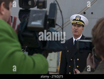 USS fort McHenry Homecoming 121130 Banque D'Images