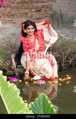 kali Puja look photo-shoot basé sur Festival avec look ethnique.Like Un visage de femme mariée hindoue.Happy Navratri, culture indienne. Banque D'Images