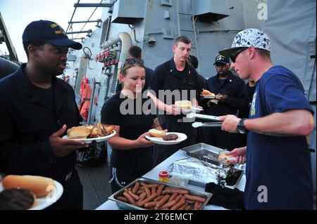 USS McFaul (DDG 74) 150524 Banque D'Images