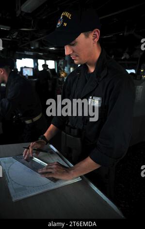 USS McFaul (DDG 74) 150524 Banque D'Images